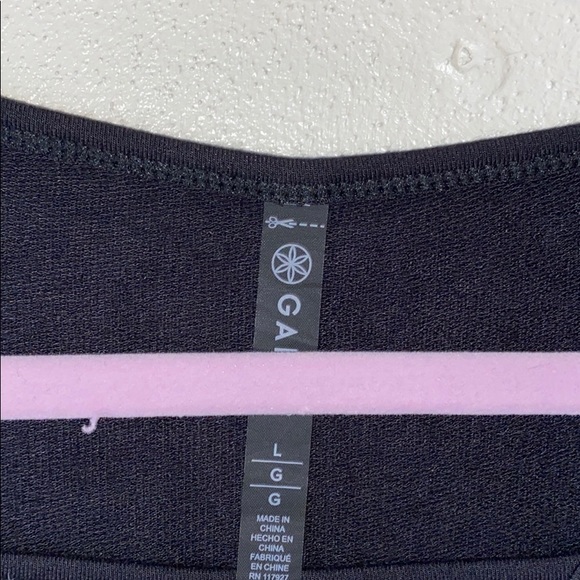 Gaiam Long Sleeve top - Picture 3 of 3